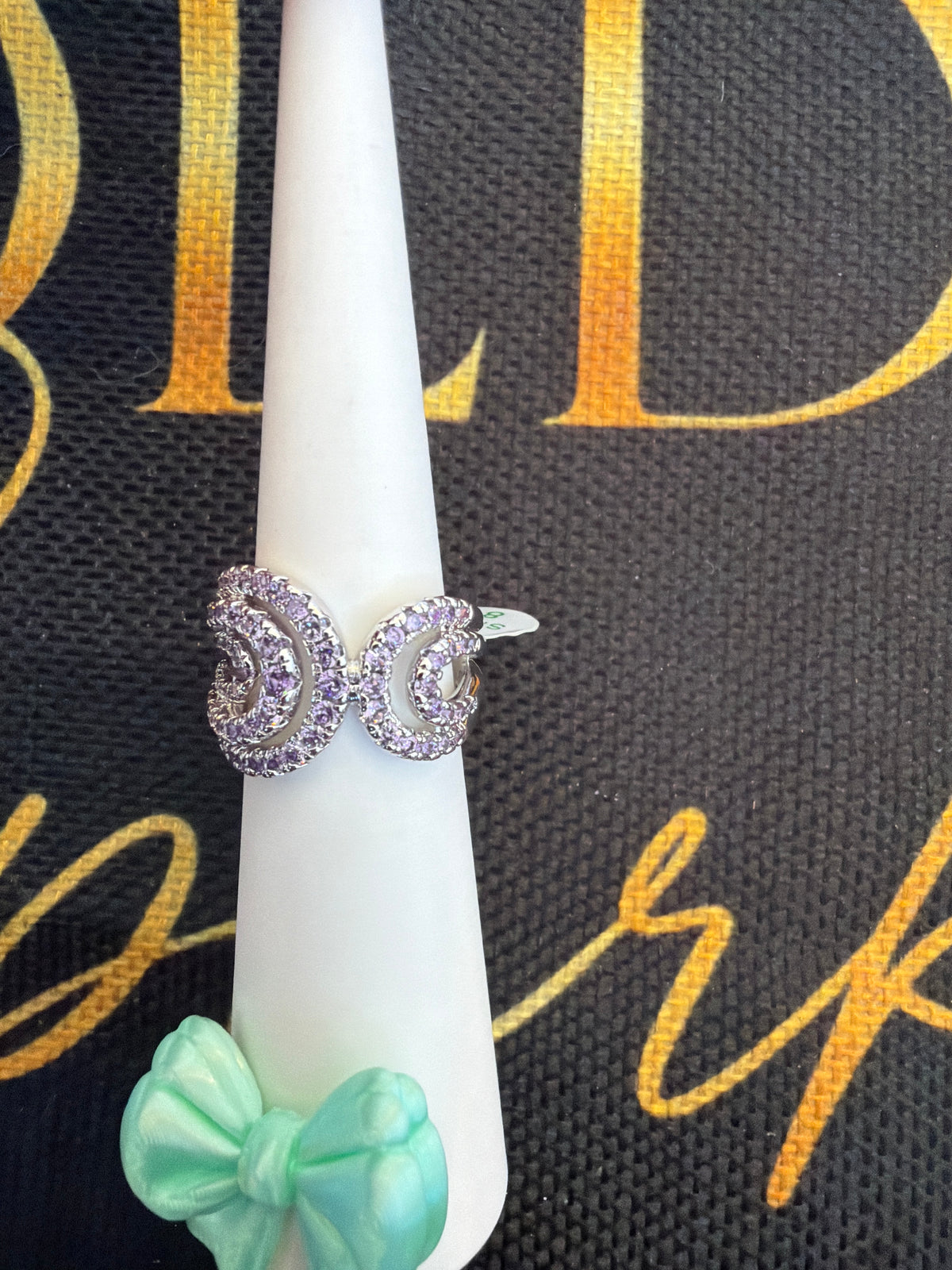 Size 8 ring