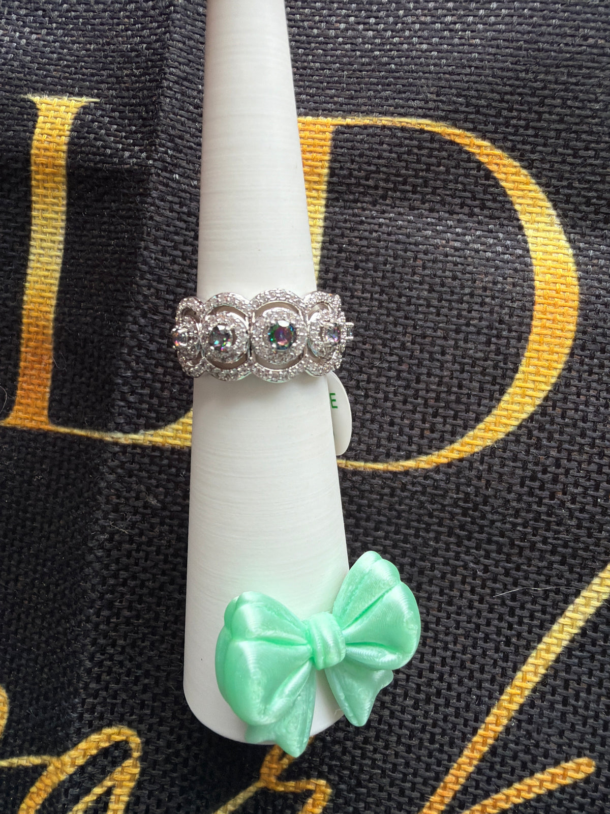 Size 8 Ring