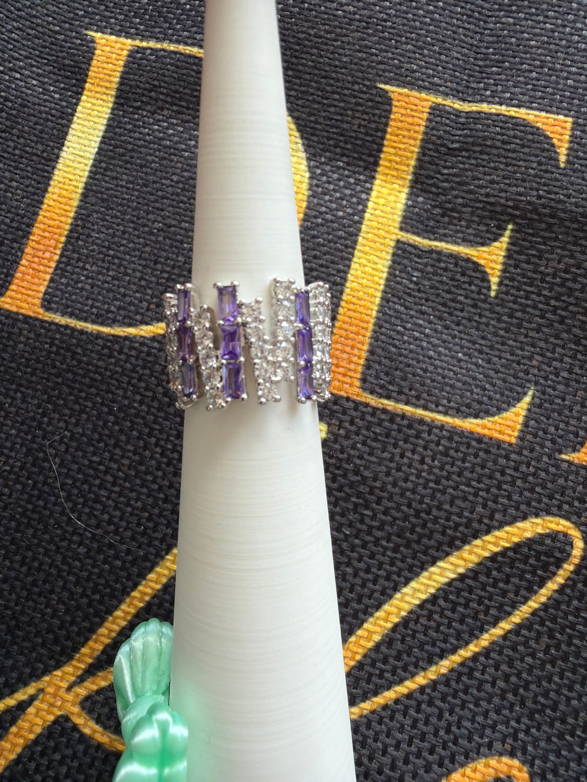 Size 5 Ring