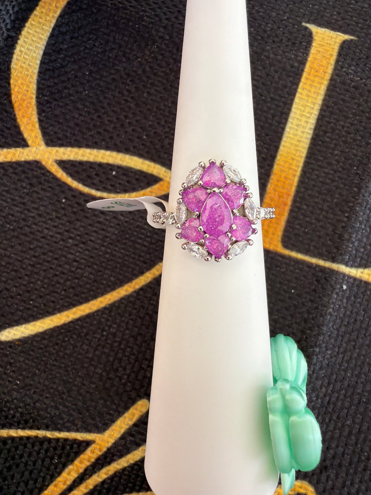 Size 8 ring