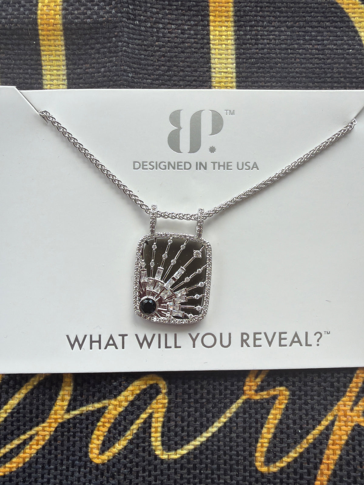 Obsidia necklace